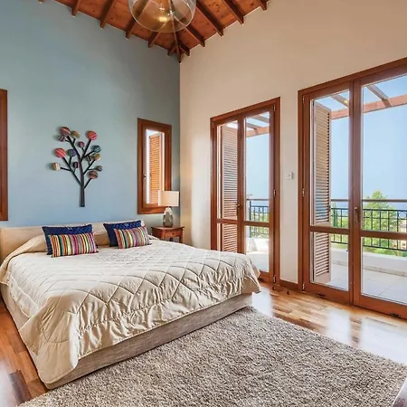 Villa Aphrodite Hills Superior 190 *